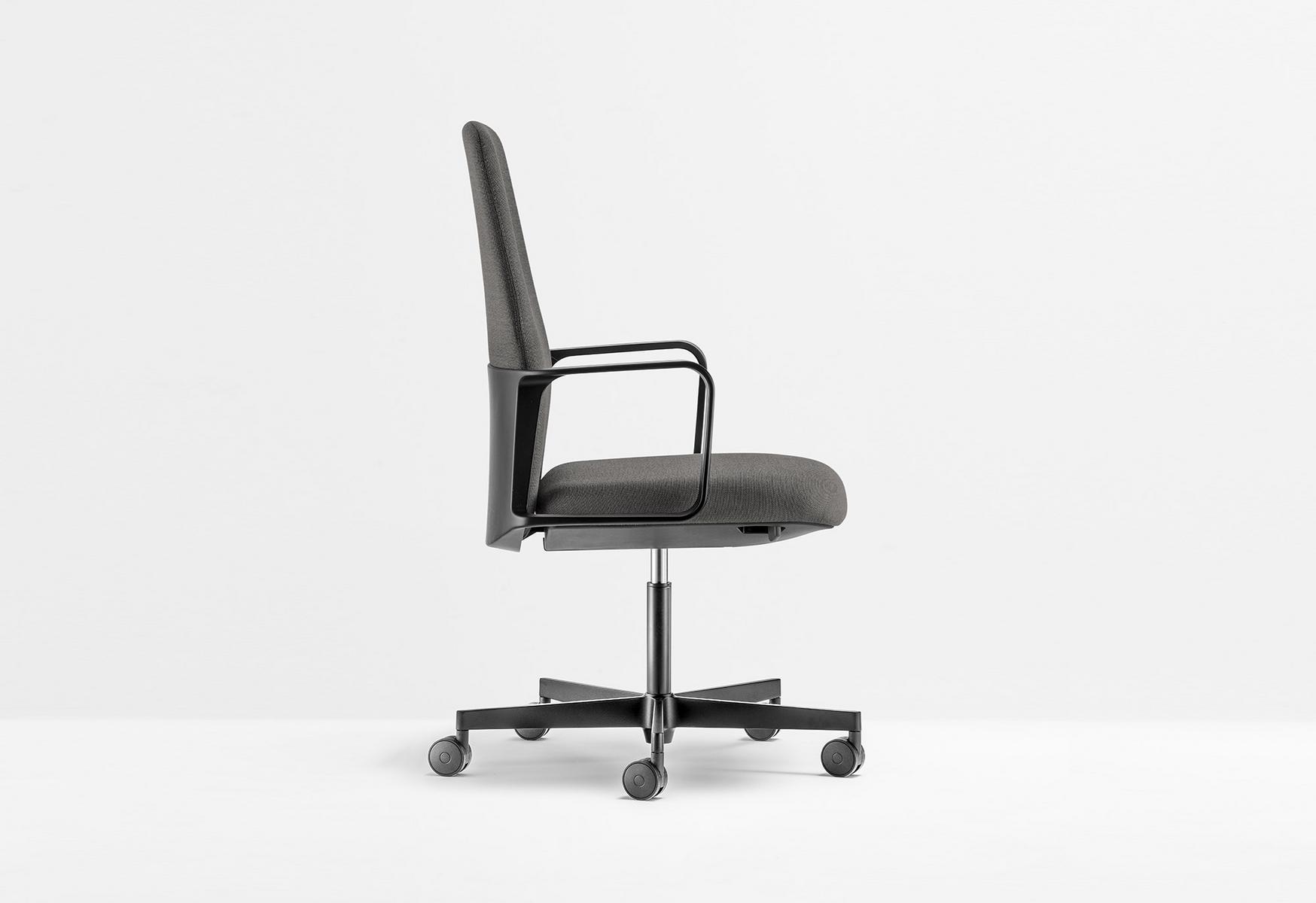Fabric task chair with 5-Spoke base | Temps 3765 by Pedrali
