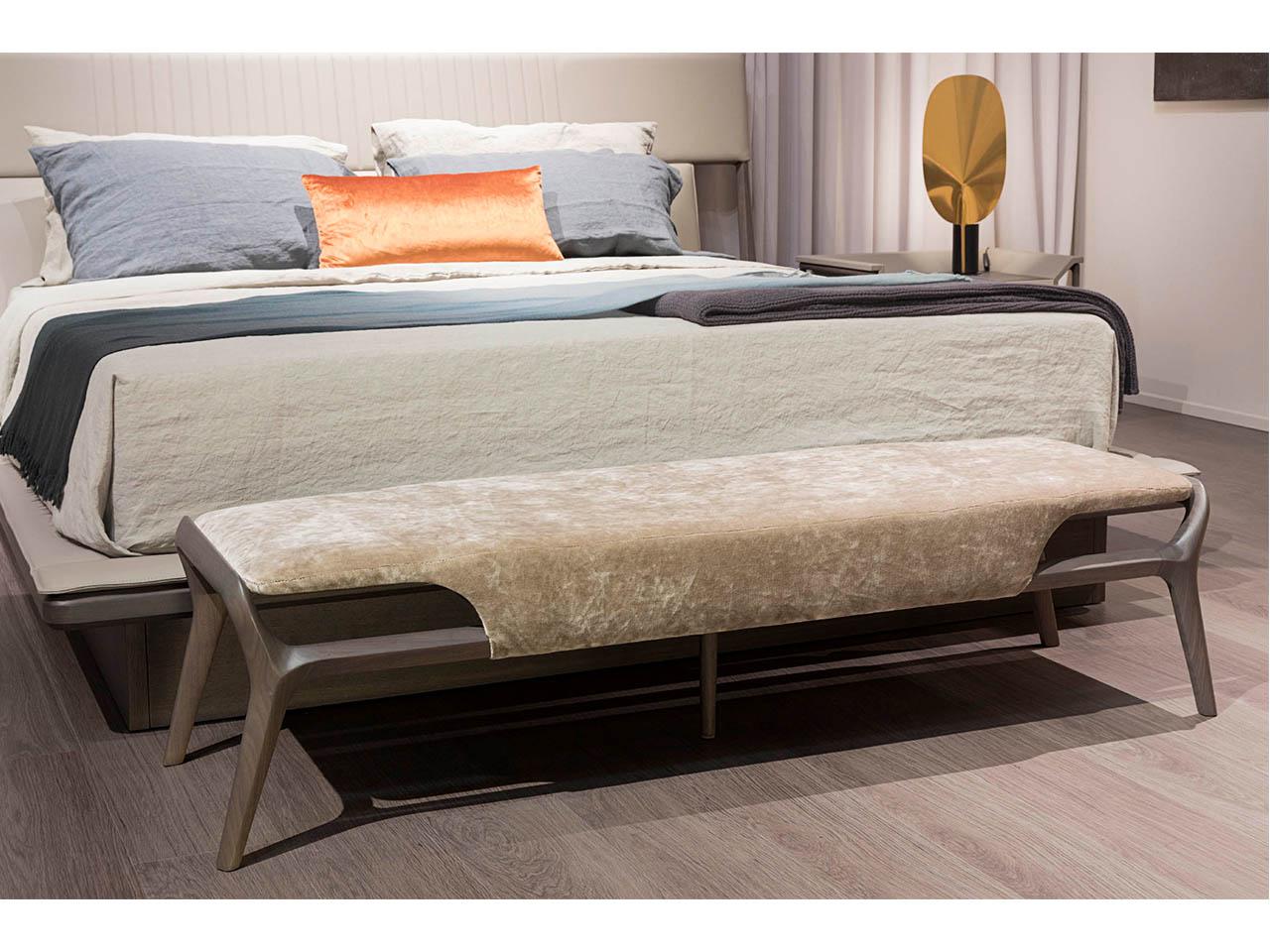 Velvet bench | Vine by Turri