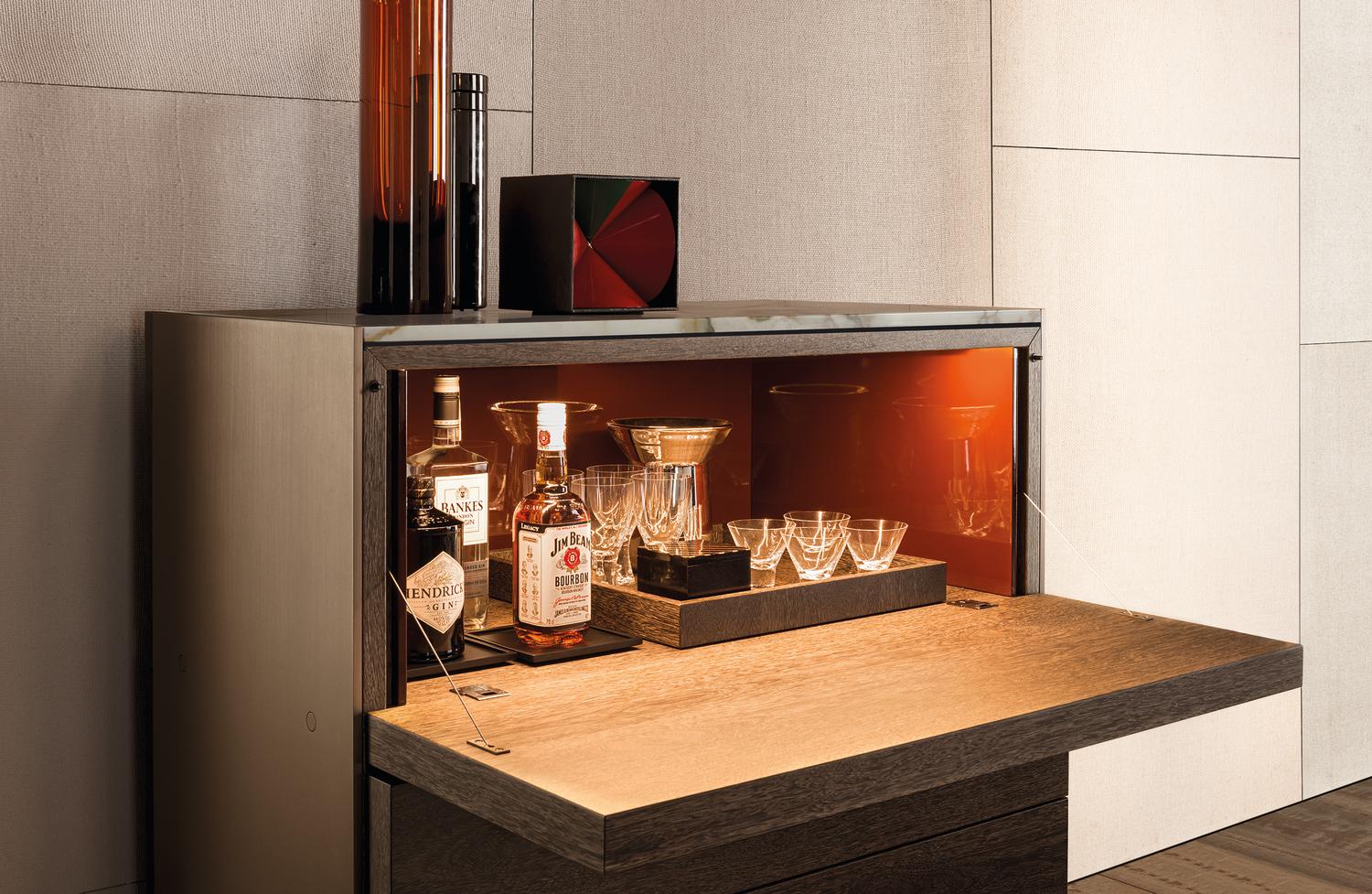 Bar cabinet | Carson by Minotti