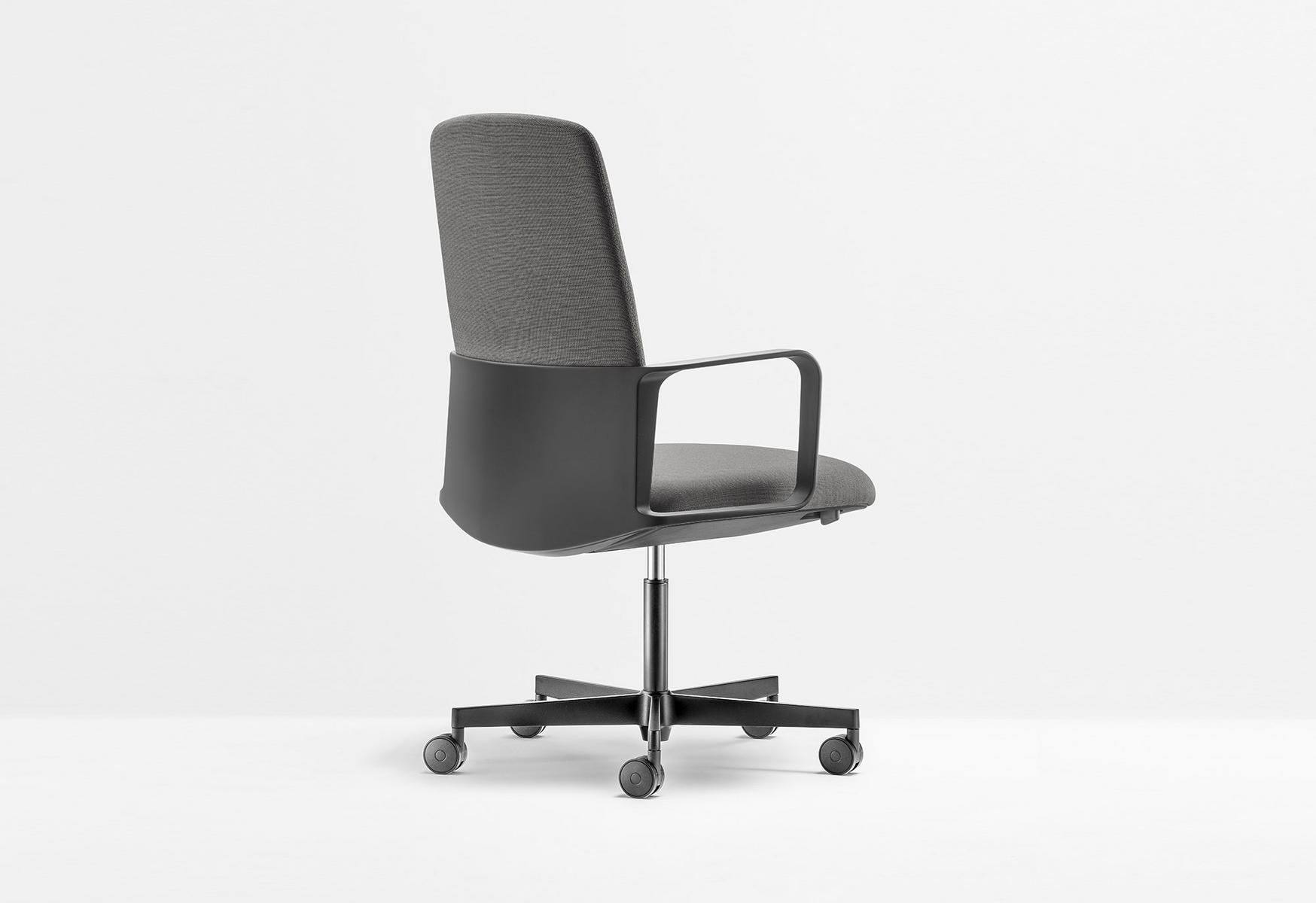 Fabric task chair with 5-Spoke base | Temps 3765 by Pedrali