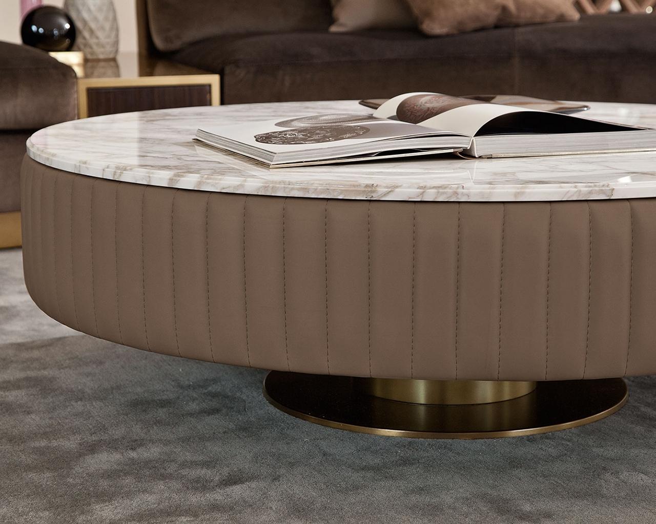Round leather coffee table | Giove by Daytona