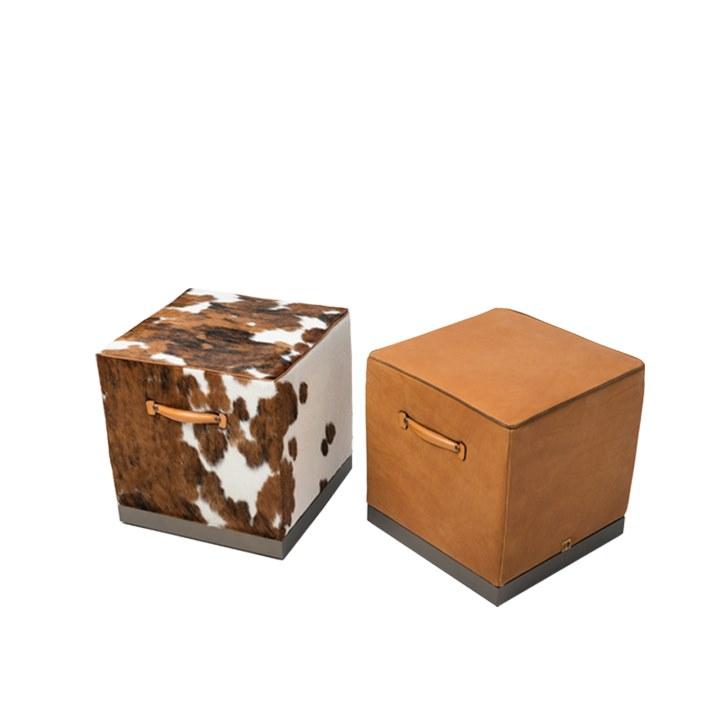 Square tanned leather pouf with castors | Fedro by Mantellassi 1926