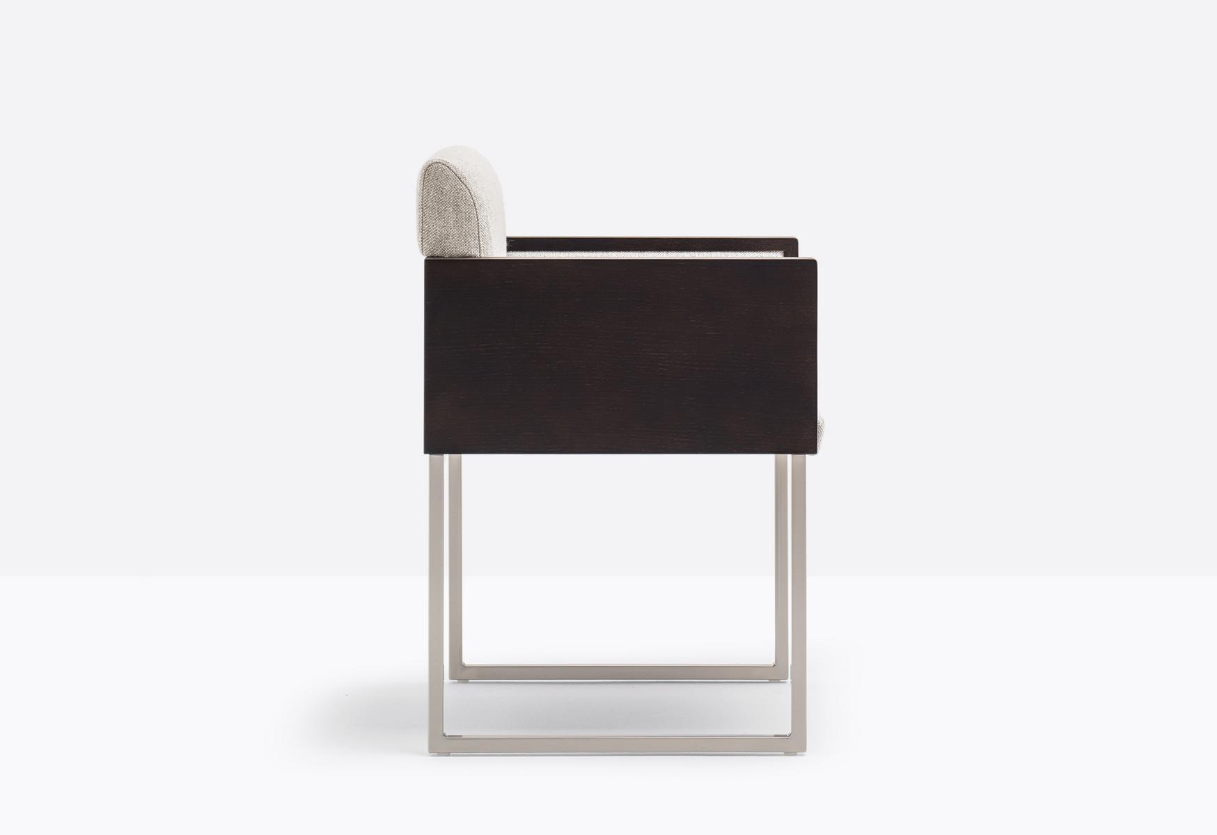 Upholstered chair with armrests | Box 740 by Pedrali