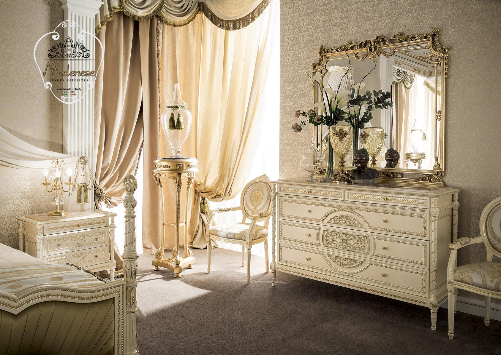 Chest of drawers | 14217 by Modenese Gastone