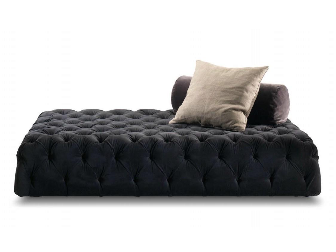 Tufted day bed | Rollking by Desiree