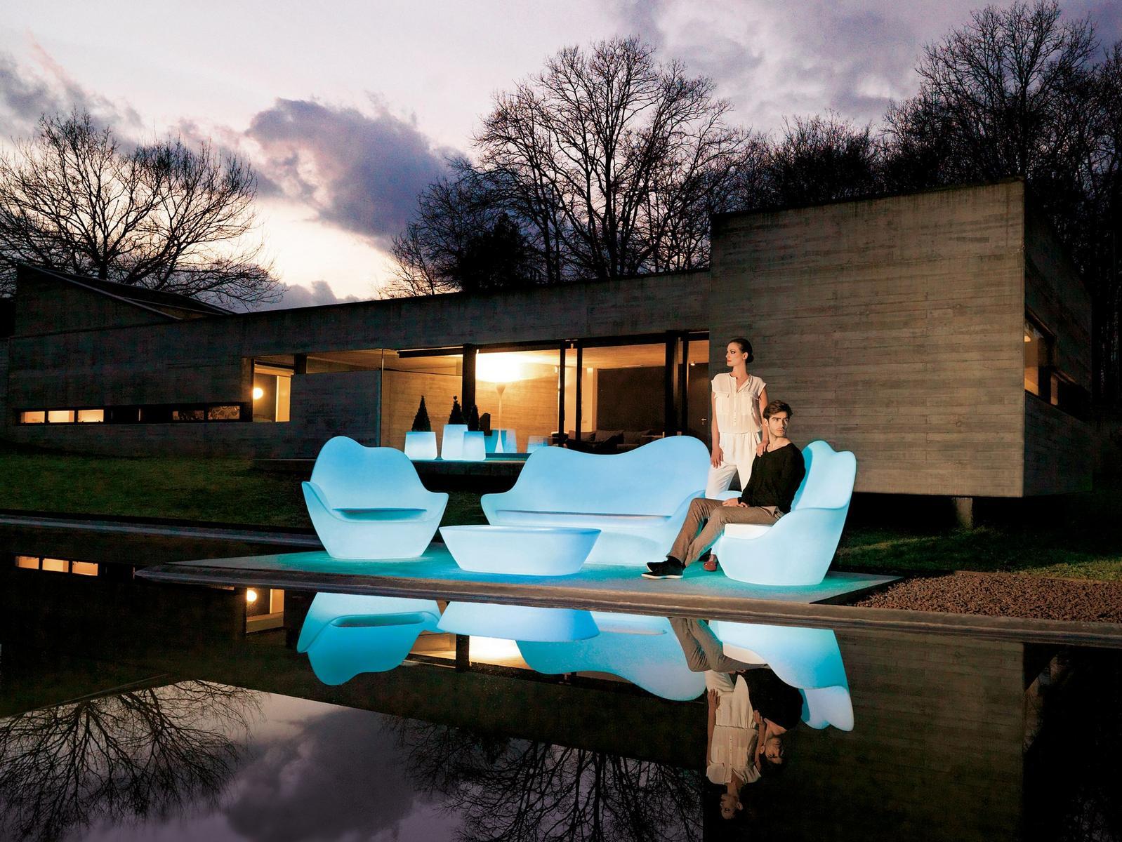 Garden sofa with light | Sabinas by Vondom