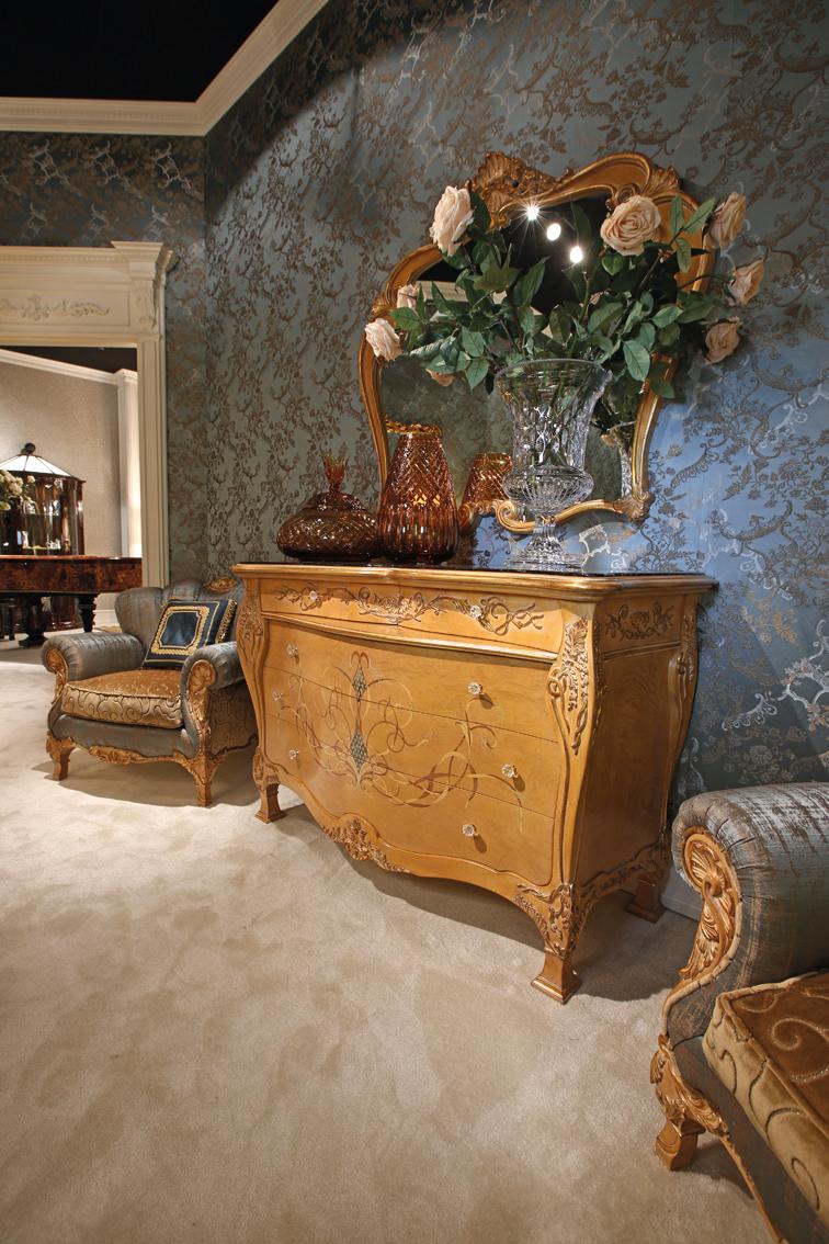 3680 Wooden chest of drawers