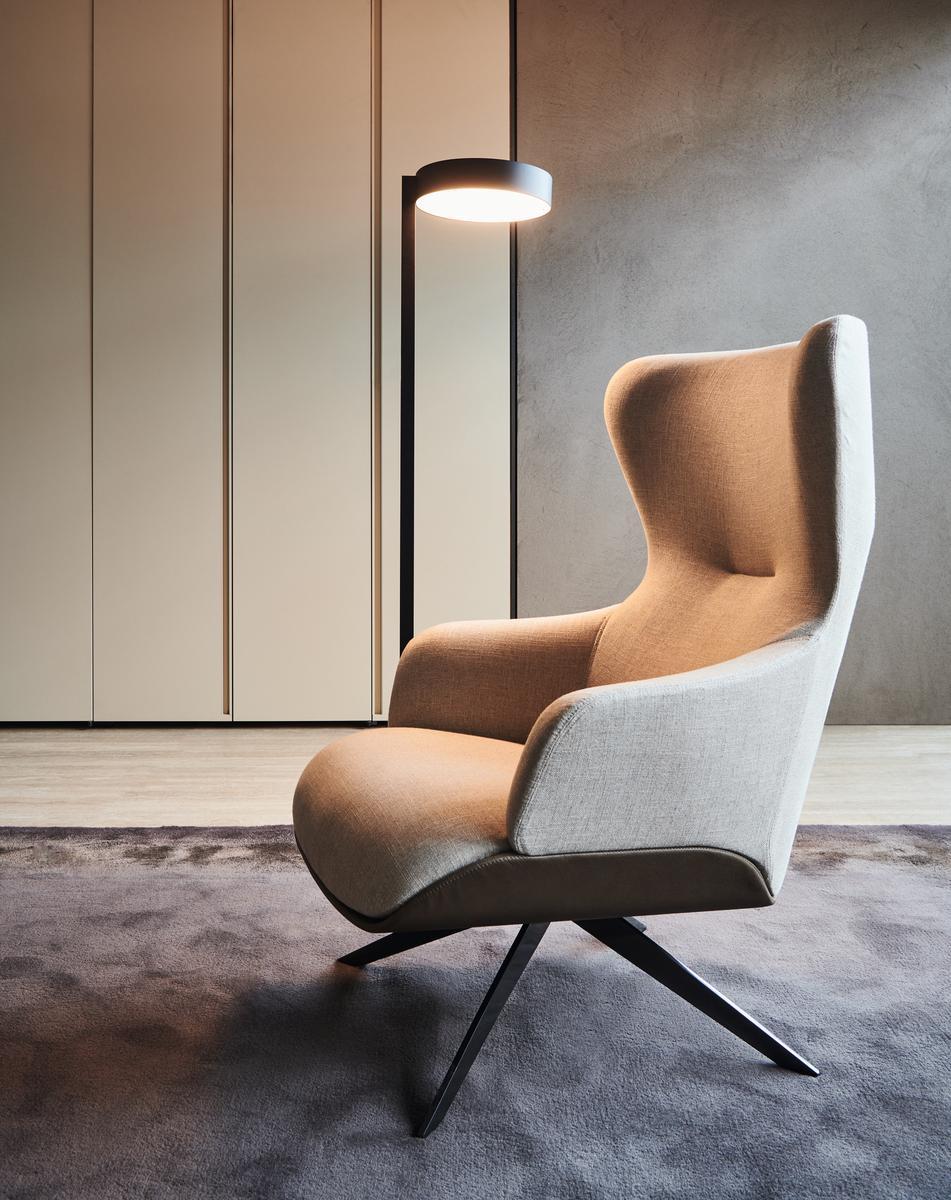 Wing fabric armchair with armrests | Kensington by Molteni