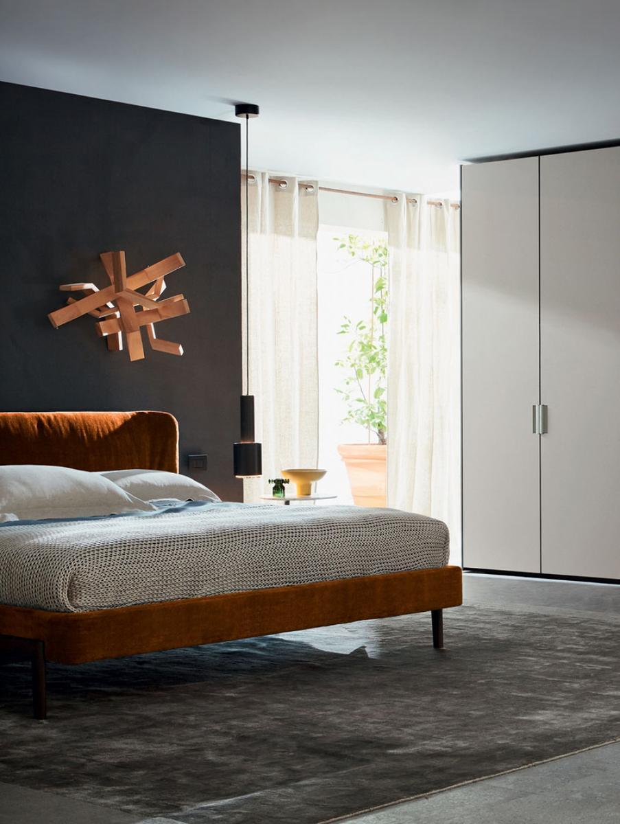 Double bed with upholstered headboard | Fulham by Molteni