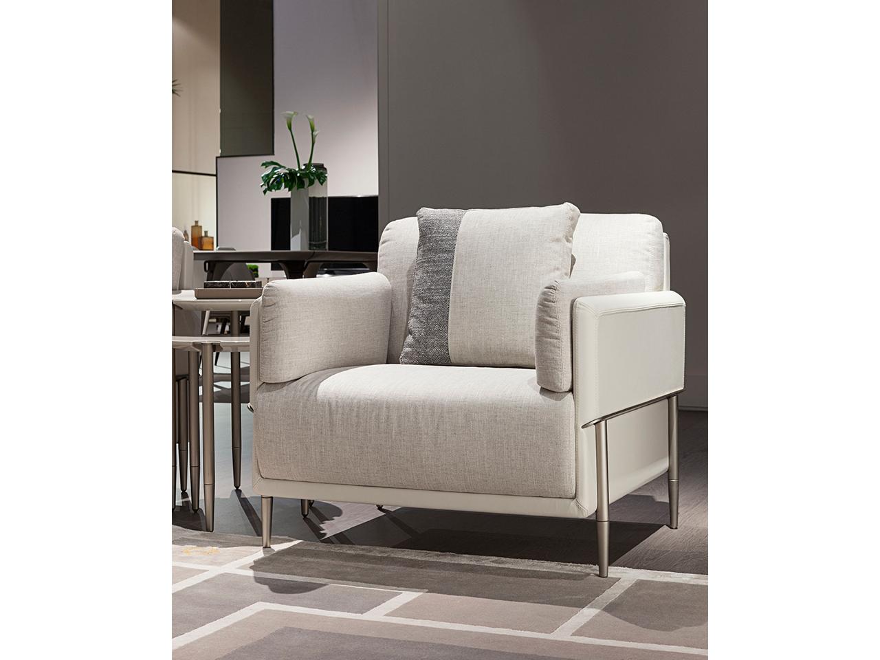 Fabric and leather armchair with armrests | Zero by Turri