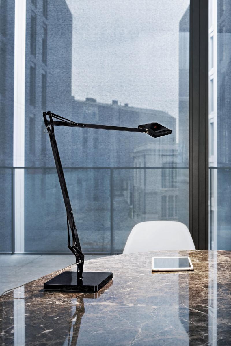 LED direct light aluminium table lamp | Kelvin Edge by Flos