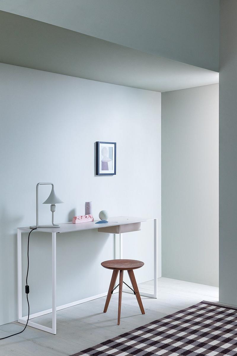 Steel secretary desk with tanned leather top | Calamo 2730 by Zanotta