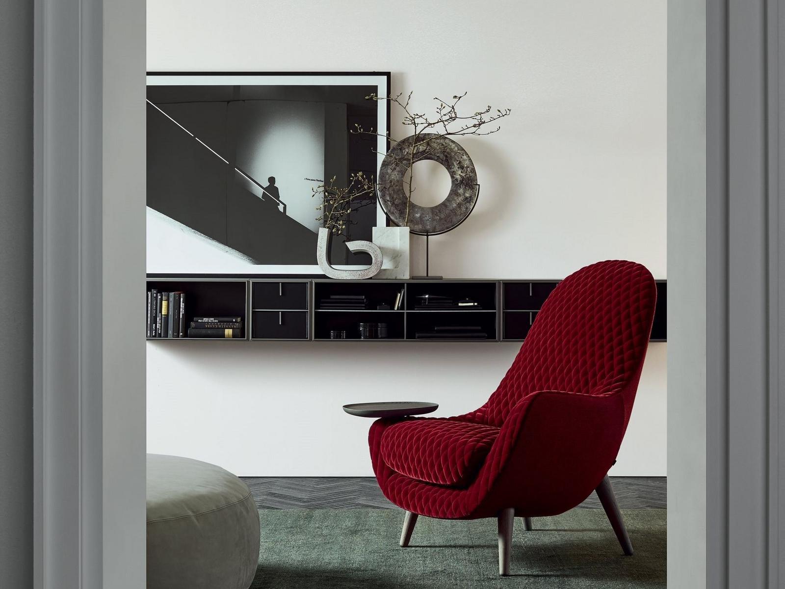 Upholstered fabric armchair with armrests | Mad King by Poliform