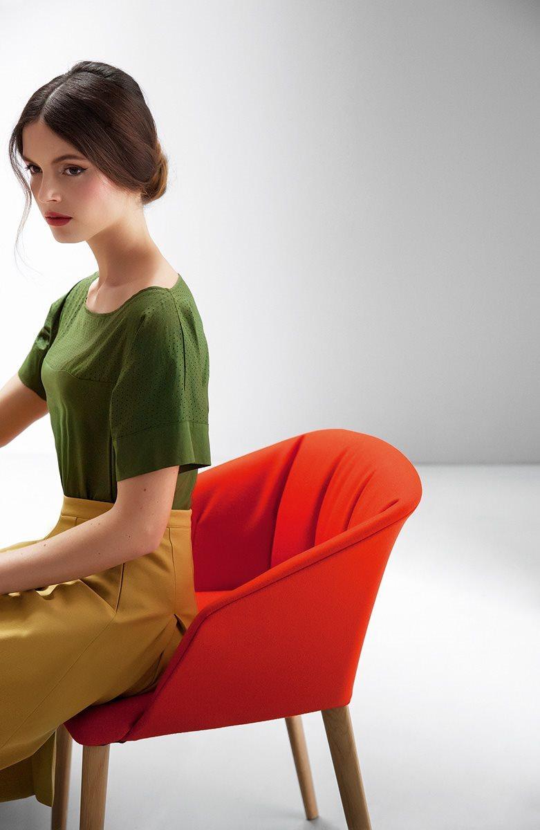 Armchair with wooden legs and polypropylene armrests | Liza 2271 - 2271r by Zanotta