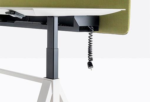 Height-adjustable steel and wood office desk with sound absorbing screens | Arki-table Adj Desk by Pedrali