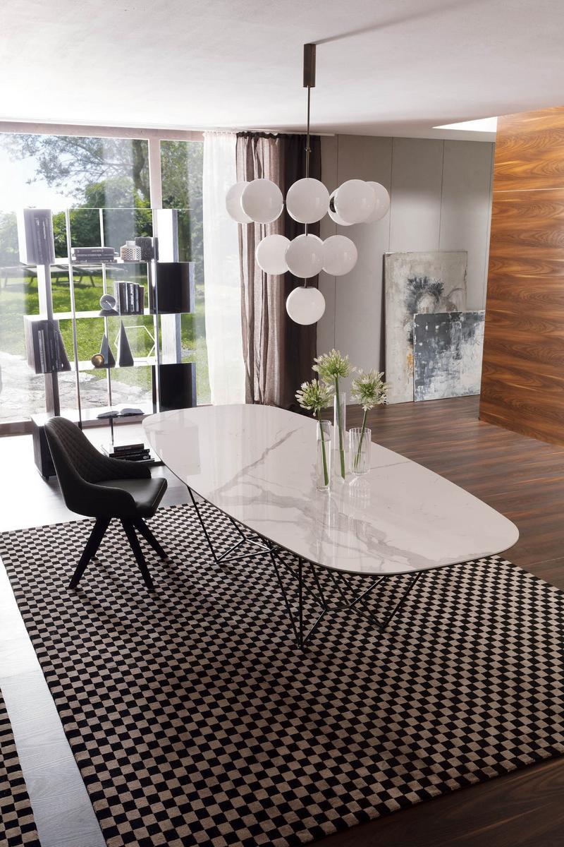 Upholstered chair with armrests | Olimpia by Ozzio Italia