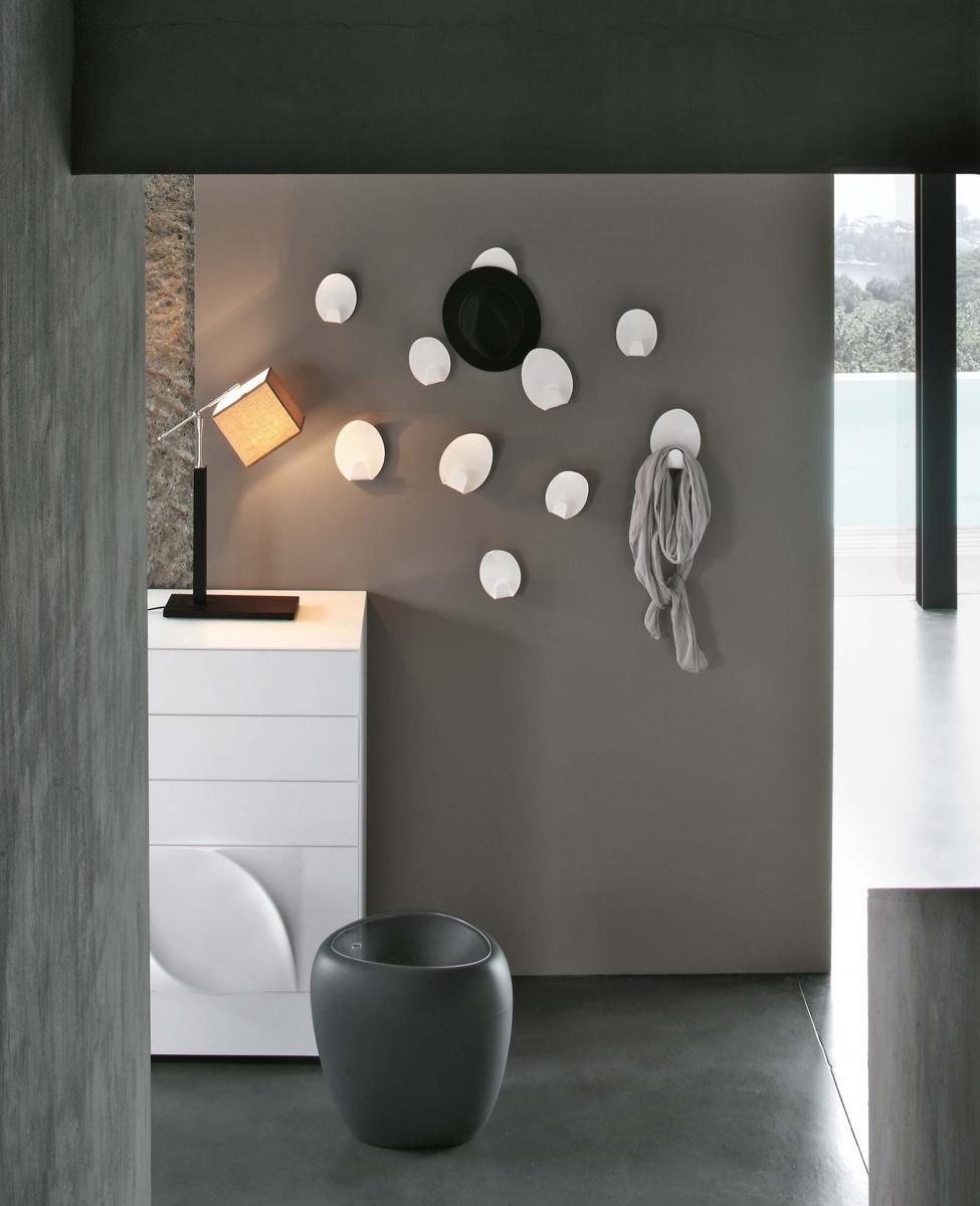 Wall-mounted methacrylate coat rack | Ivy by Tonin Casa