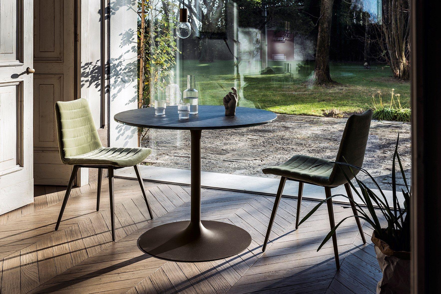 Upholstered fabric chair | Cover Q by Midj