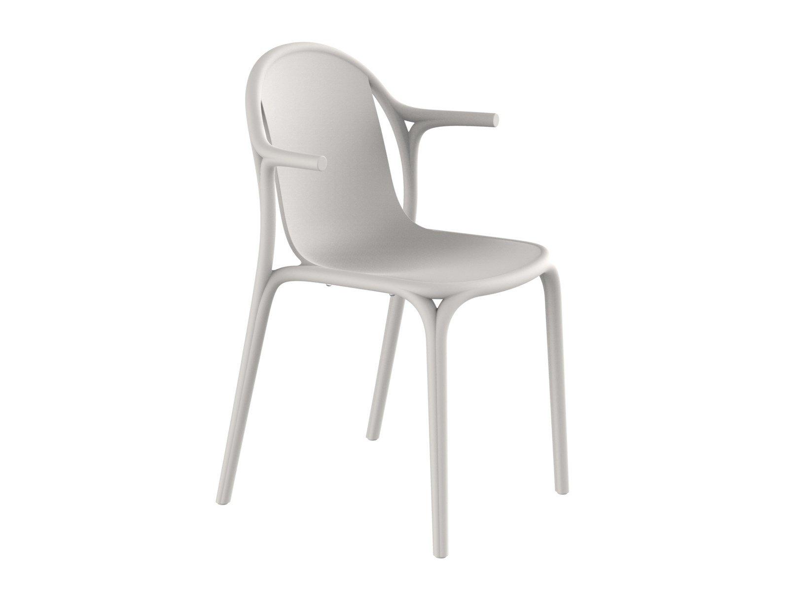 Stackable garden chair with armrests | Brooklyn by Vondom