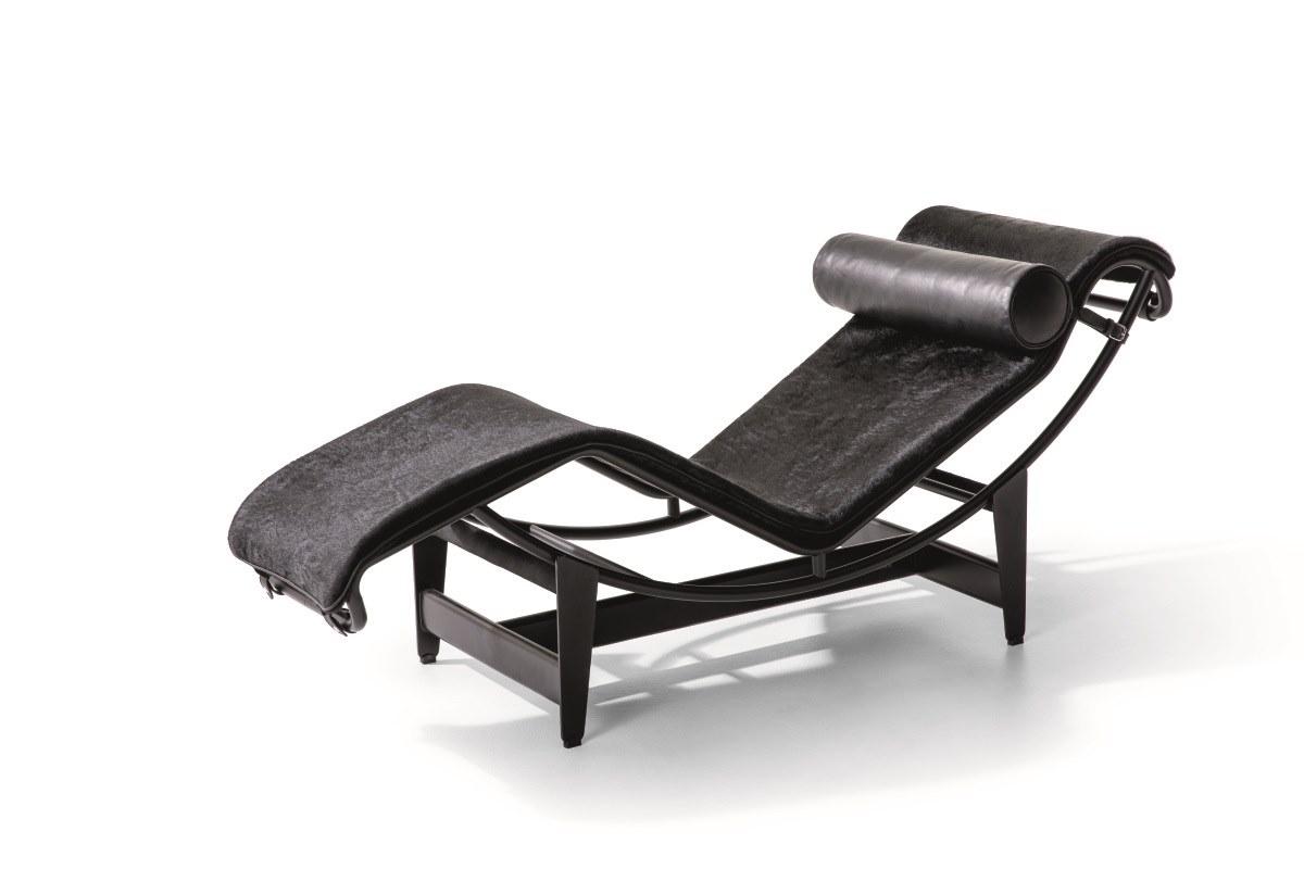 Leather Chaise longue | Lc4 by Cassina