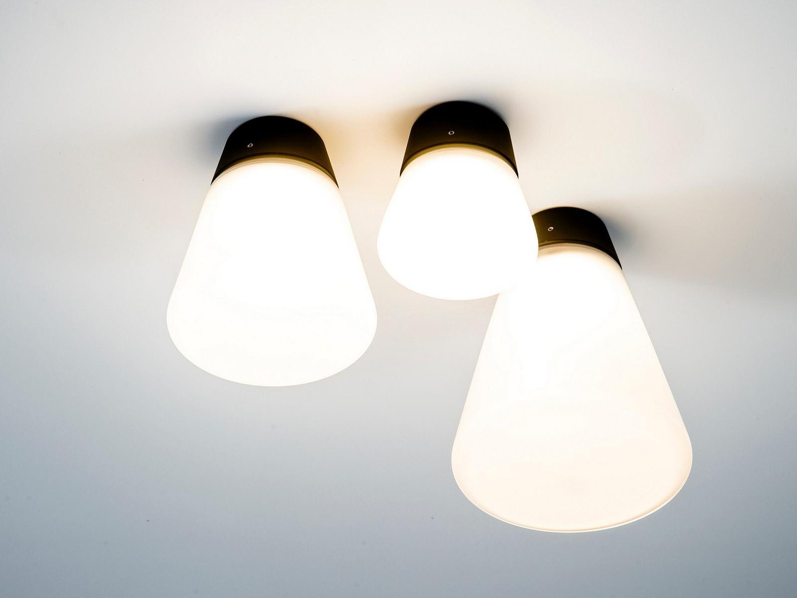 LED glass and aluminium ceiling lamp | Cup Cake by Dark