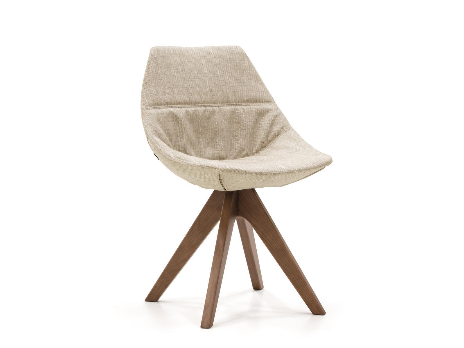 Upholstered fabric chair with wooden legs | Gamma by Pianca