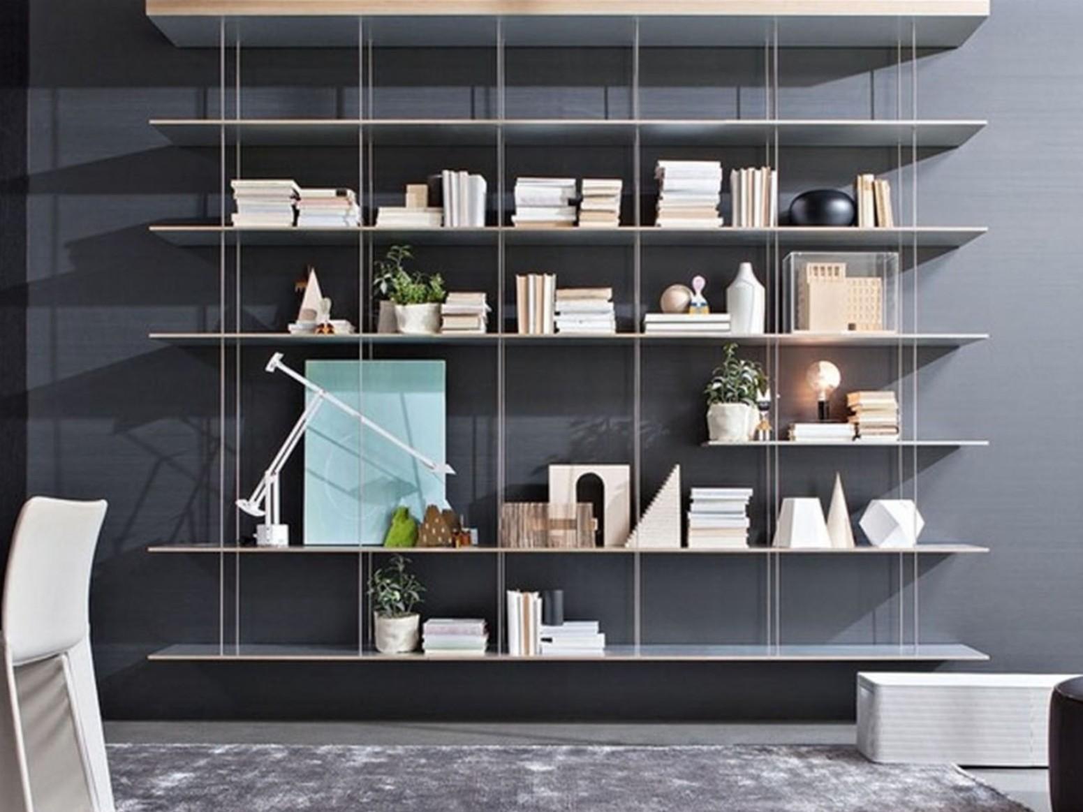 Floating steel and wood bookcase | Graduate by Molteni