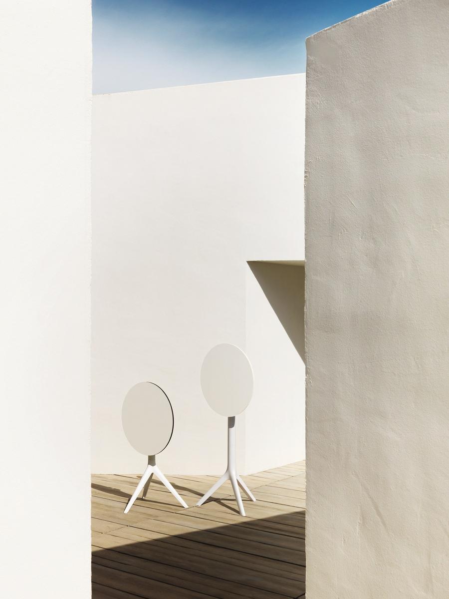 Folding round table | Mari-sol by Vondom