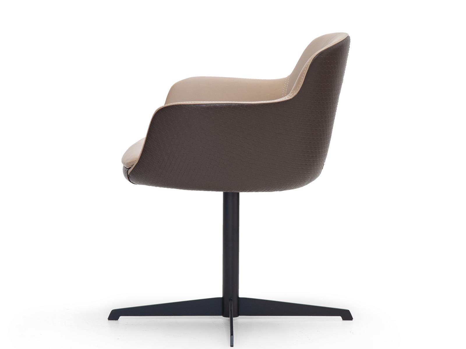 Swivel Deerskin easy chair with 4-spoke base | Kowloon by Formitalia