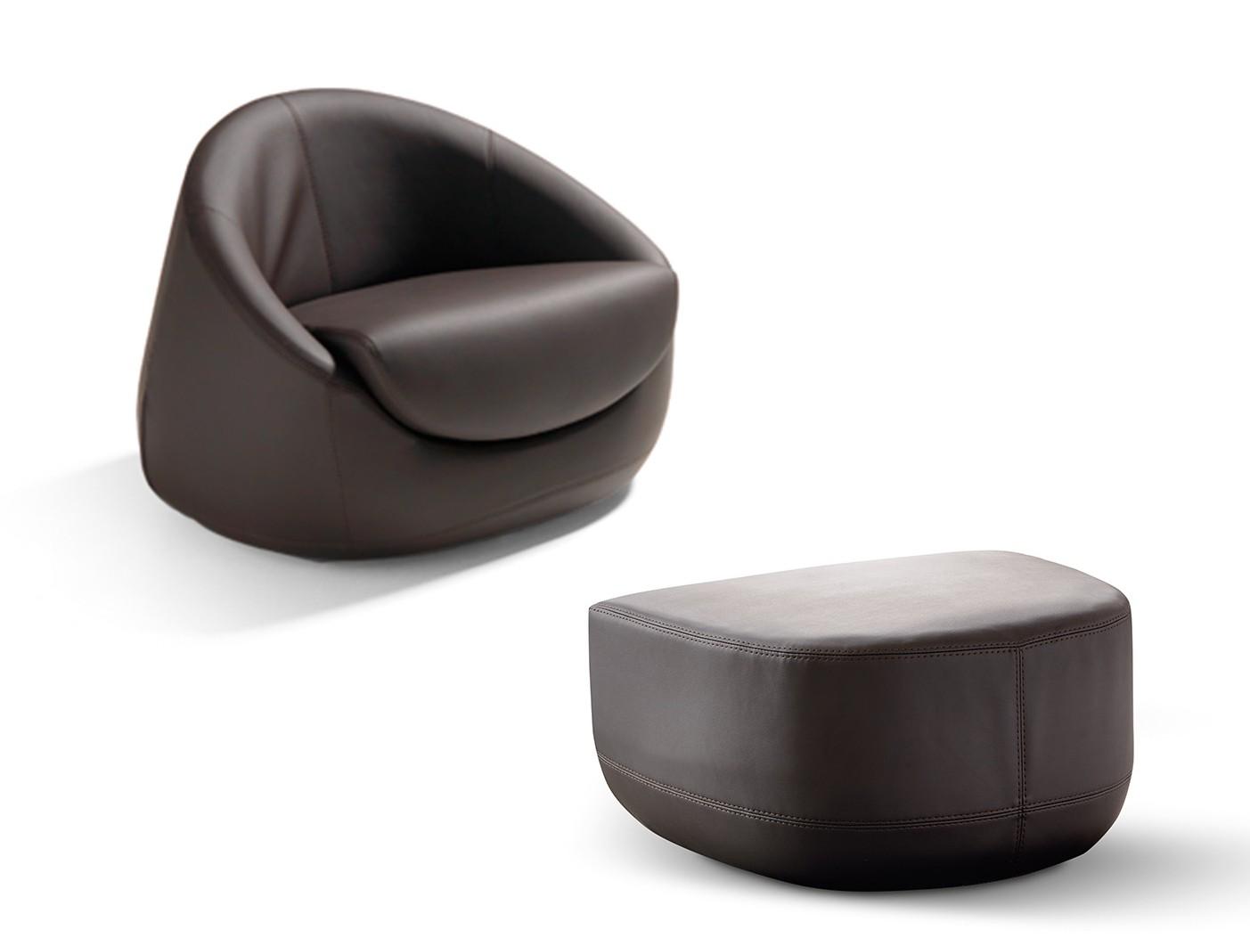 Leather pouf with removable lining | Cuccia by Dema