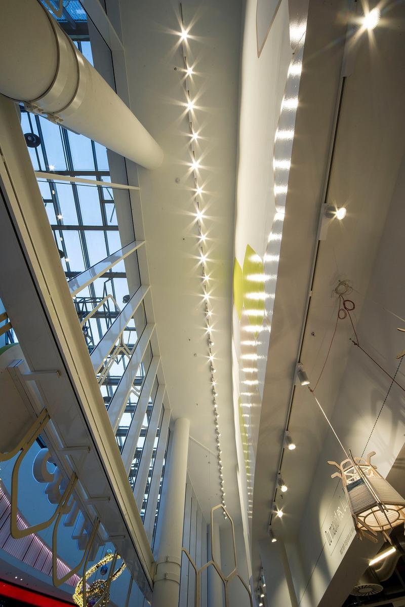 LED aluminium track-Light | Coolfin by Dark