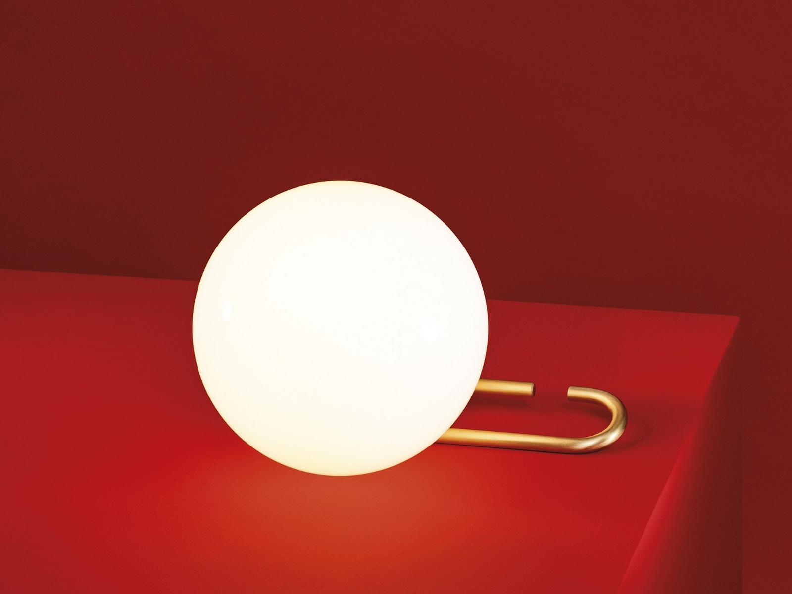 LED direct light table lamp | Nh by Artemide