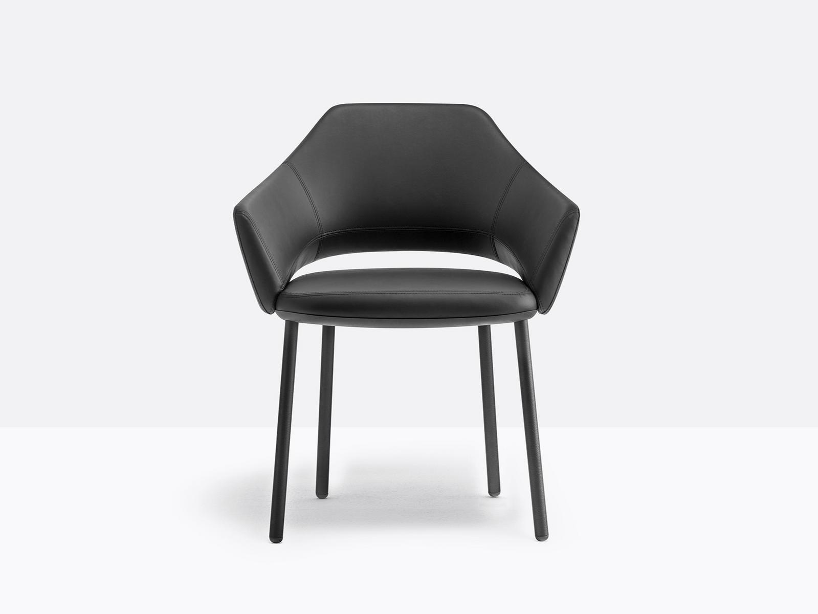 Upholstered leather chair with armrests | Vic 647 by Pedrali