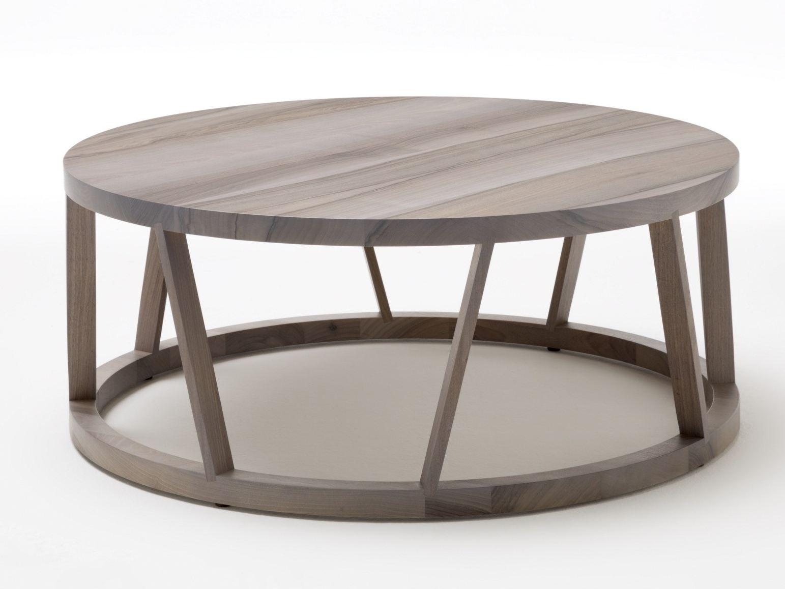Round wooden coffee table for living room | 920 by Rolf Benz
