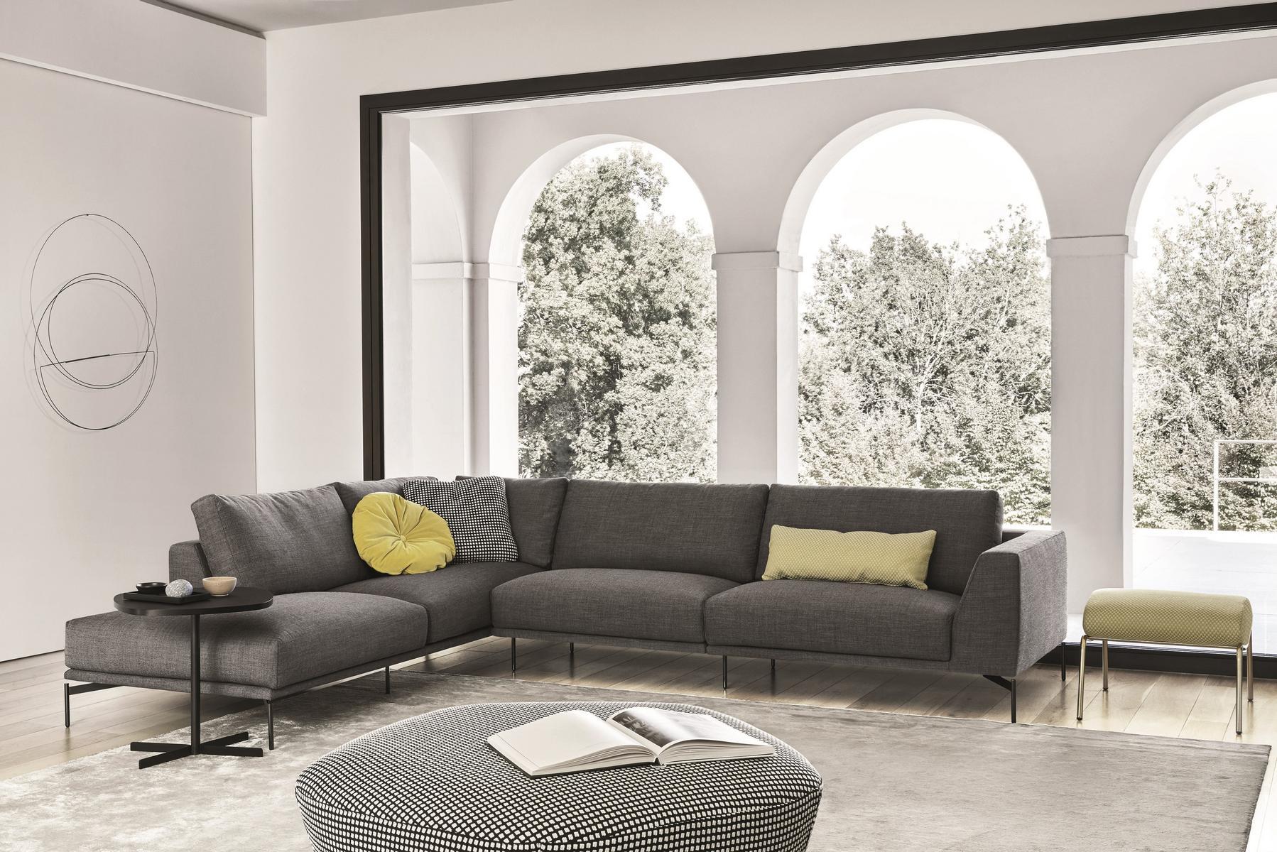 Square coffee table with 4-star base | Island by Arflex