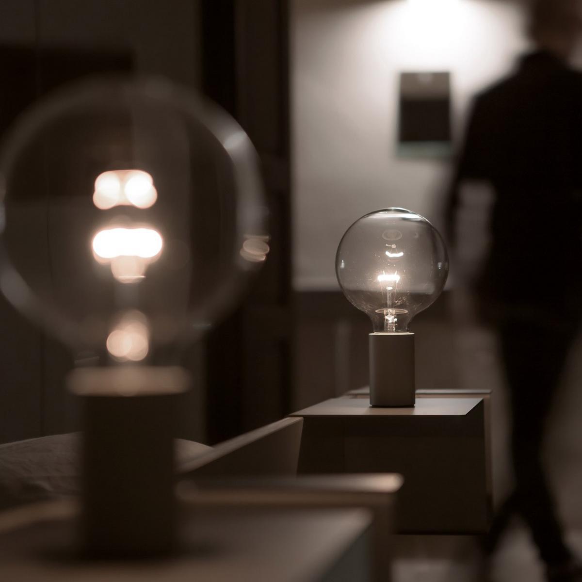 Metal table lamp with dimmer | Edi Son by Davide Groppi