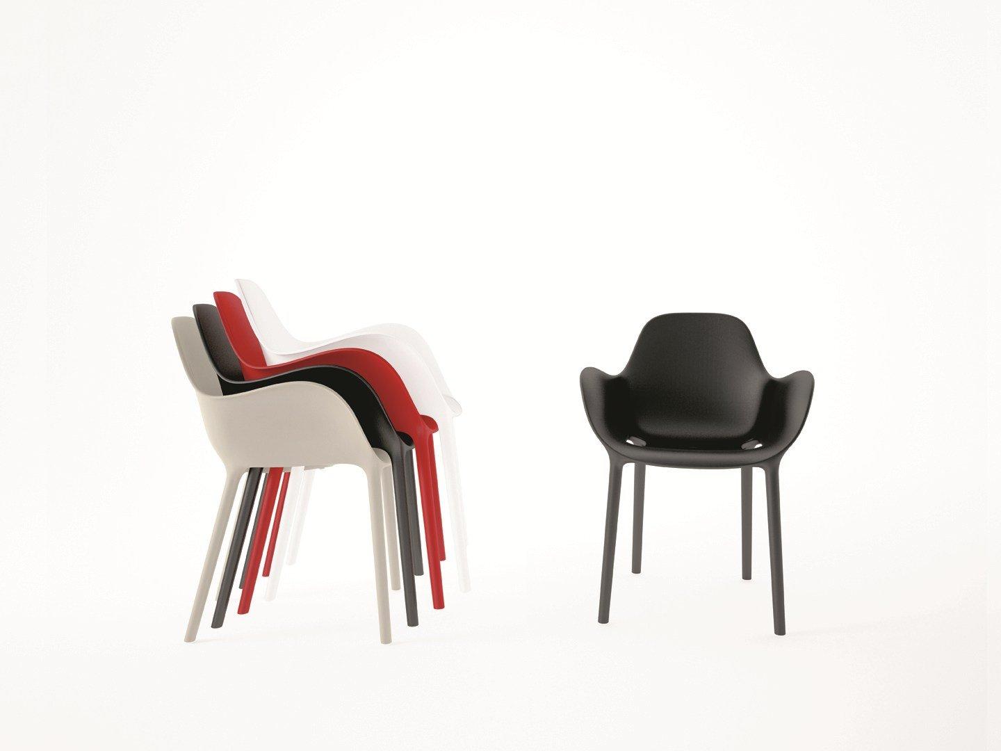 Stackable polypropylene chair with armrests | Sabinas by Vondom