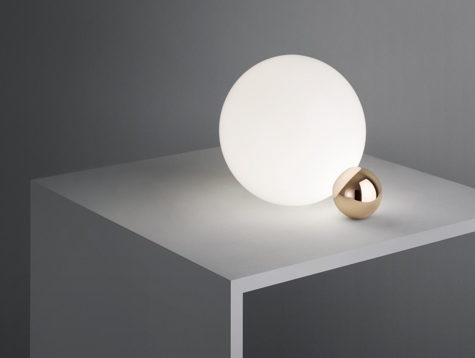 LED direct light glass table lamp | Copycat by Flos