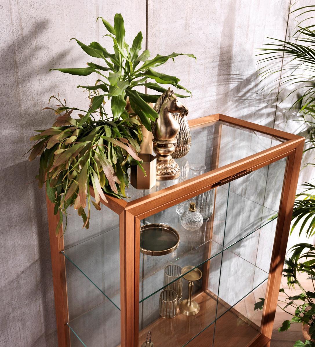 Crystal display cabinet | Medea by Riflessi