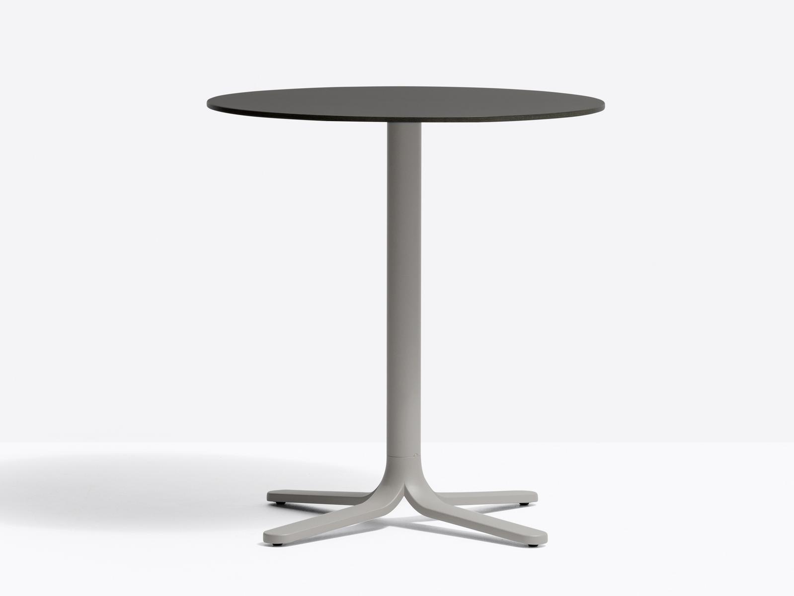 Aluminium high table with 3-star base | Fluxo 5460 by Pedrali