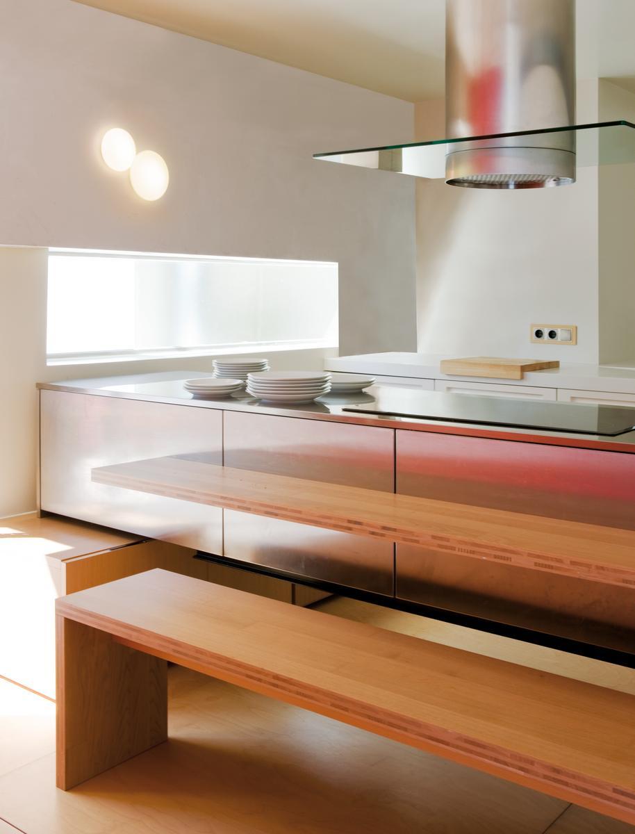 Blown glass wall lamp | Puck by Vibia