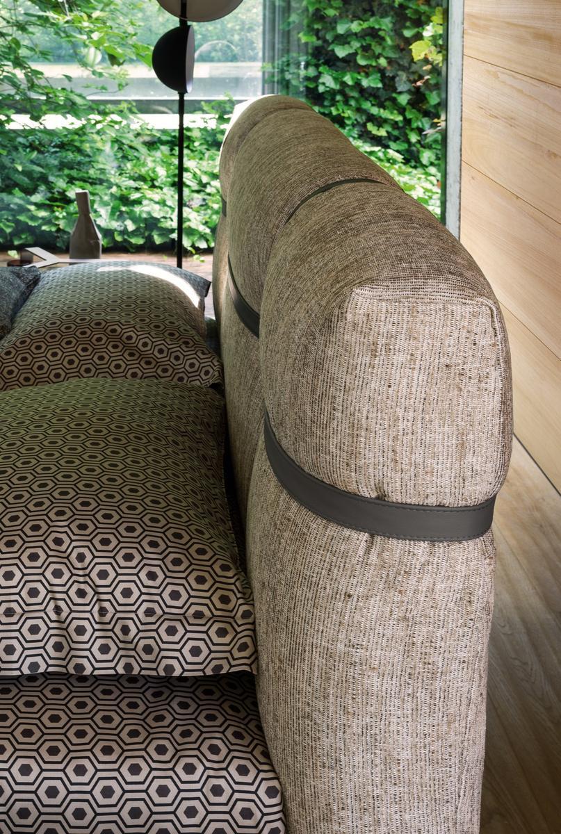 Upholstered leather double bed | New Bond by Flou
