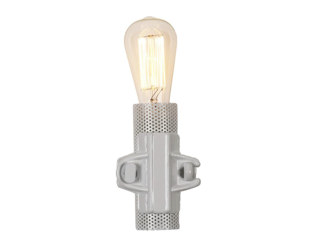 Painted metal wall light | Nando by Karman