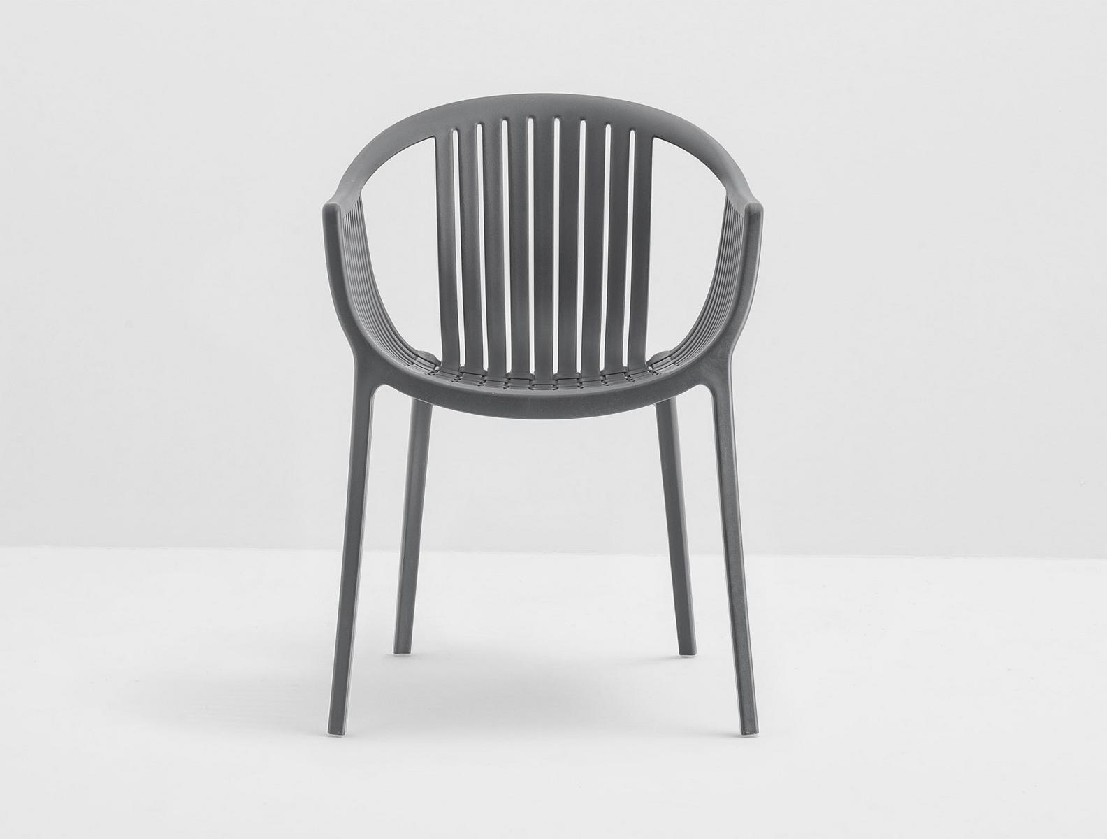 Stackable polypropylene garden chair with armrests | Tatami 306 by Pedrali