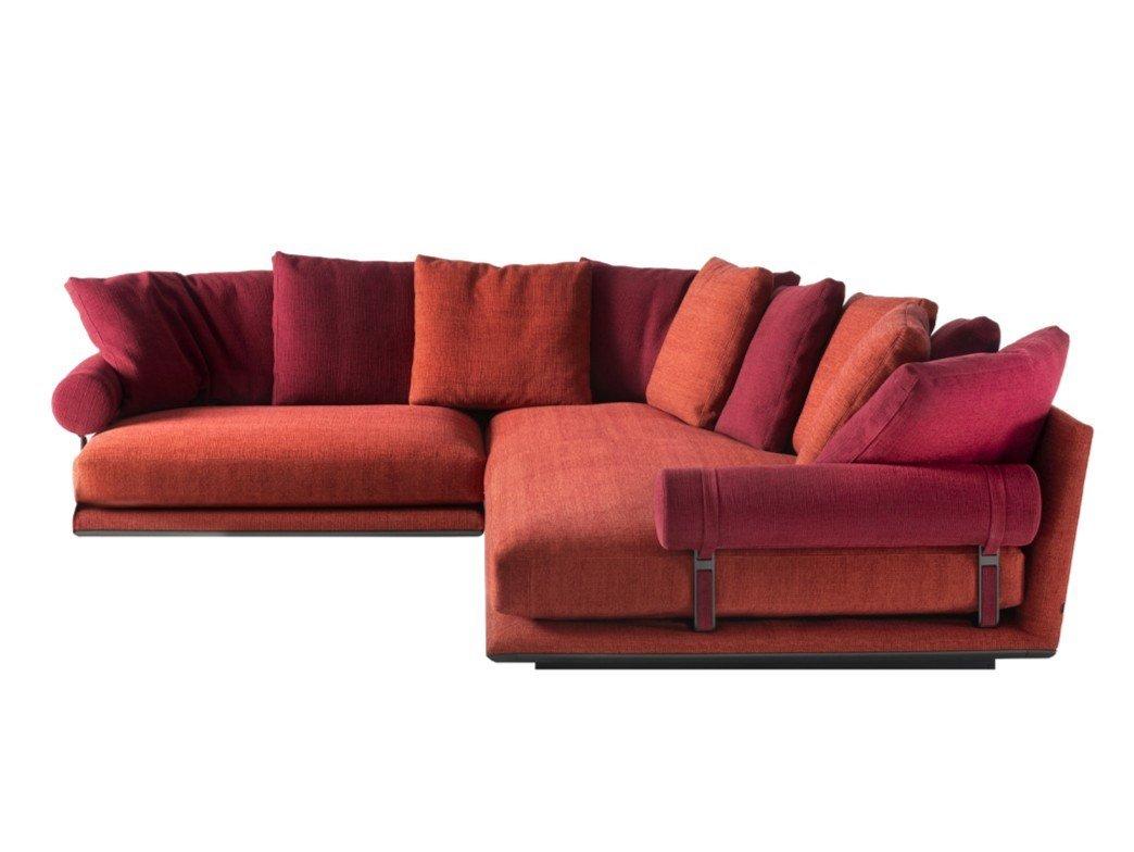Sectional sofa | Noonu by B&B Italia