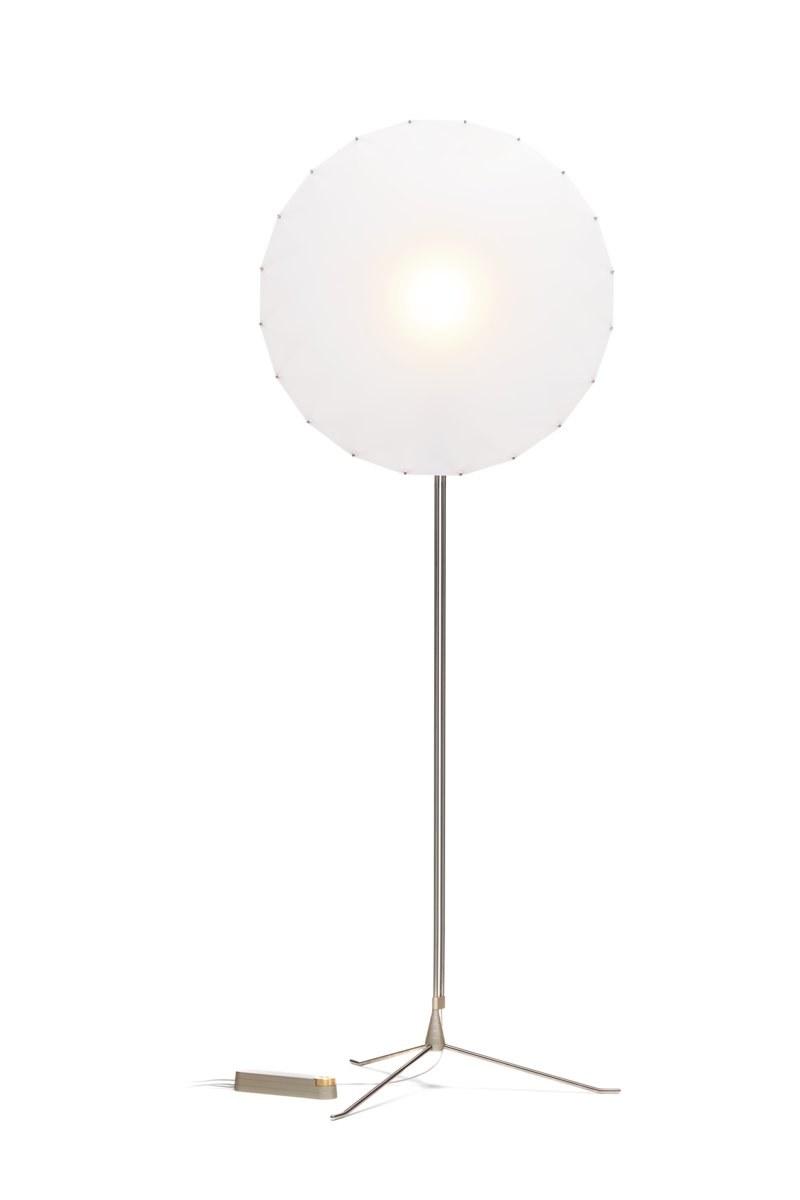 Metal floor lamp | Filigree by Moooi