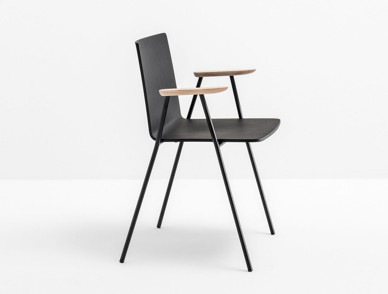 Steel and wood chair with armrests | Osaka Metal 5712 by Pedrali