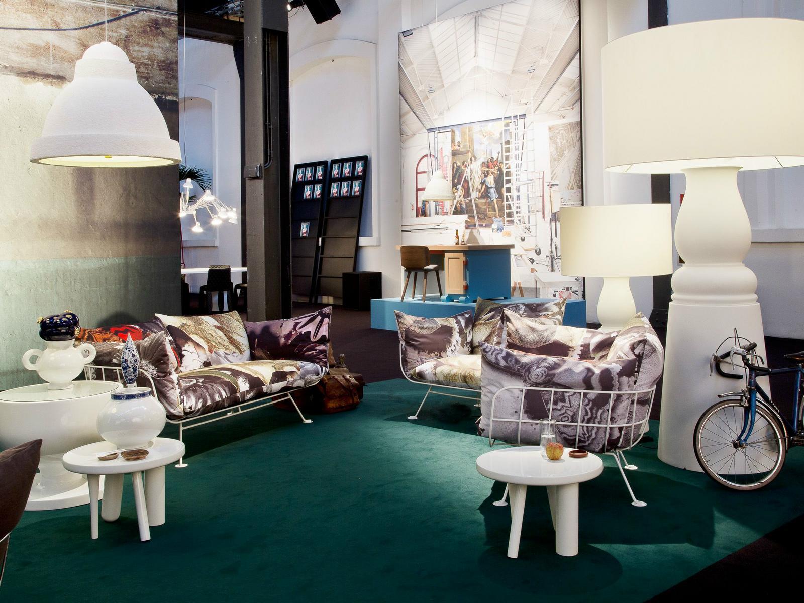 Upholstered armchair with armrests | Nest by Moooi