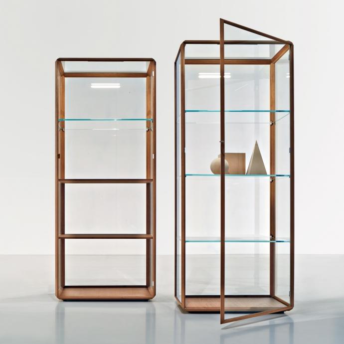 Display cabinet | 45° by Molteni