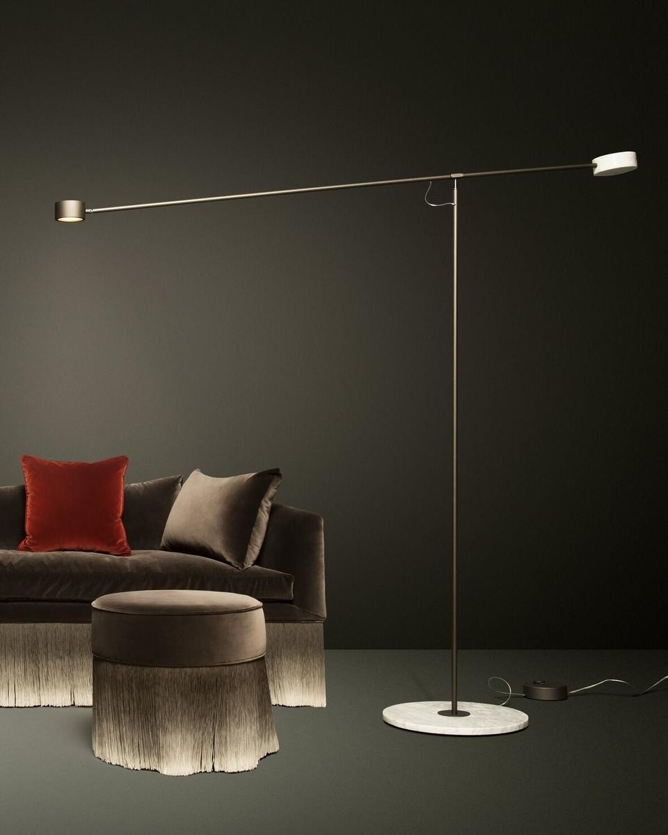 Swivel adjustable table lamp | T-lamp by Moooi